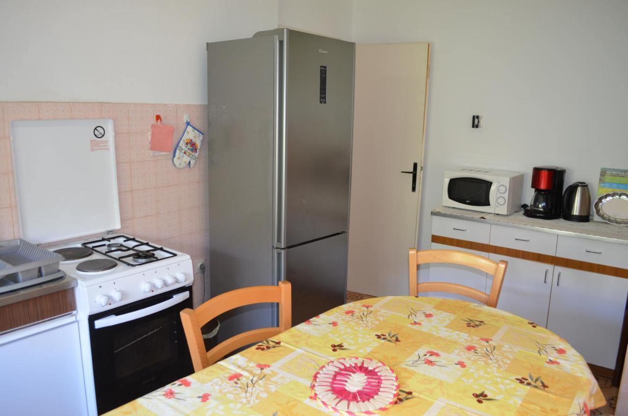 Apartments Aneva Baska  Bagian luar foto